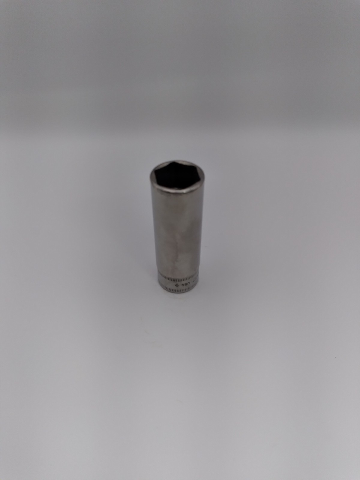 Snap On Tools 3/8″ Drive 6-Point Metric 17mm Deep Socket Chrome SFSM17 USA USED