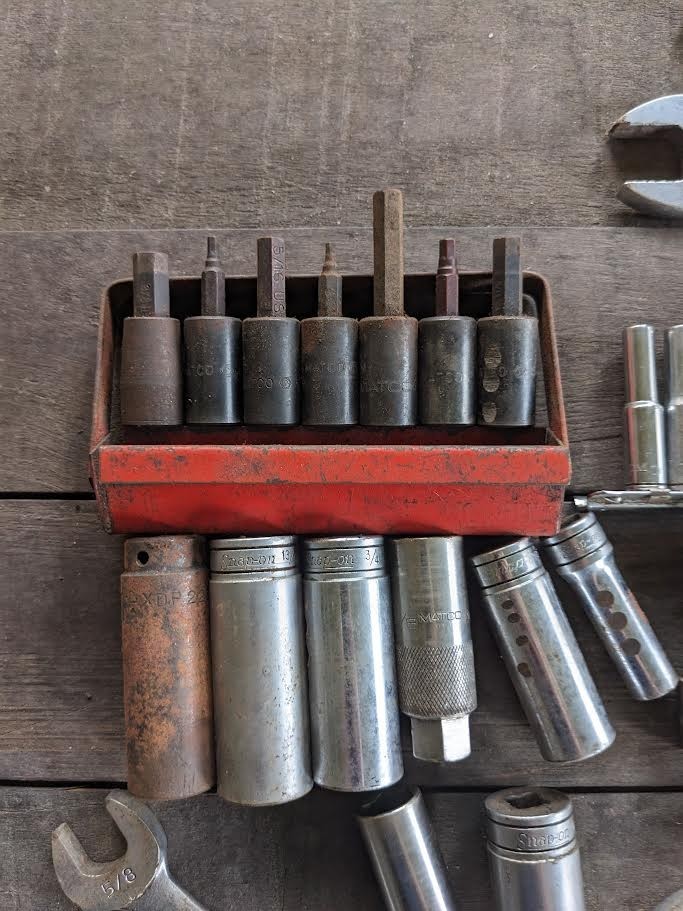 Snap on, Matco, MAC, etc. mixed lot of various swivel/sockets and sizes-Trays