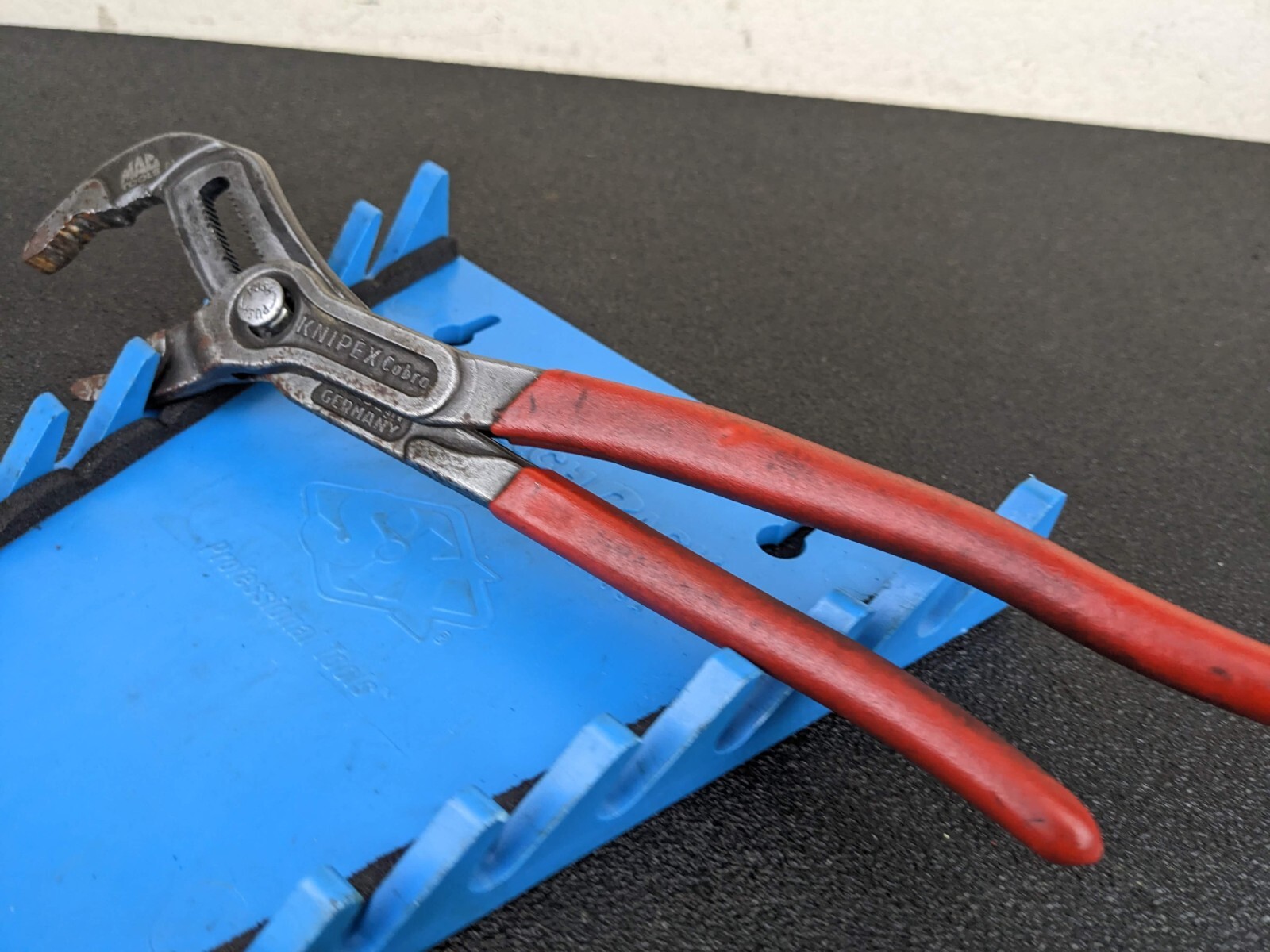 #bj076 Mac Tools P10C Knipex Cobra Self-Gripping 10in Pliers