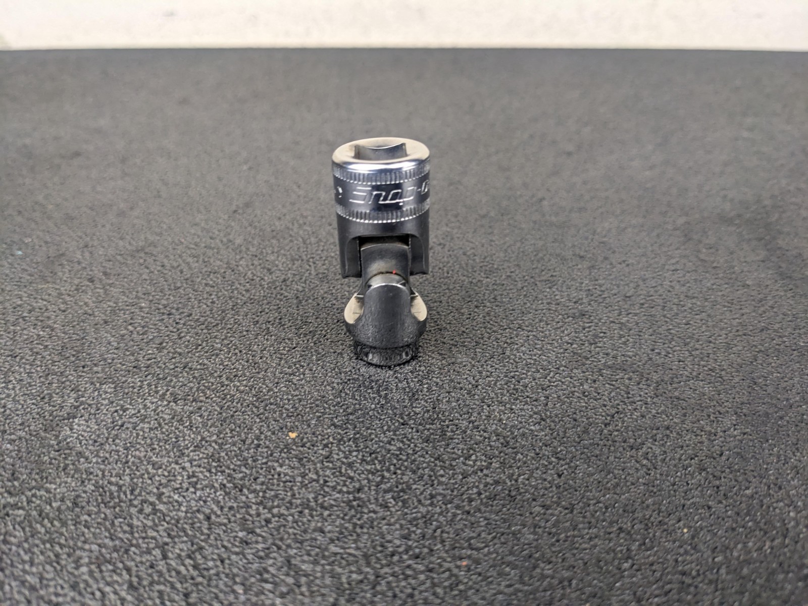 #aj161 Snap On Tools 3/8″ Drive 10mm Metric 6pt Universal Swivel Socket FSUM10A