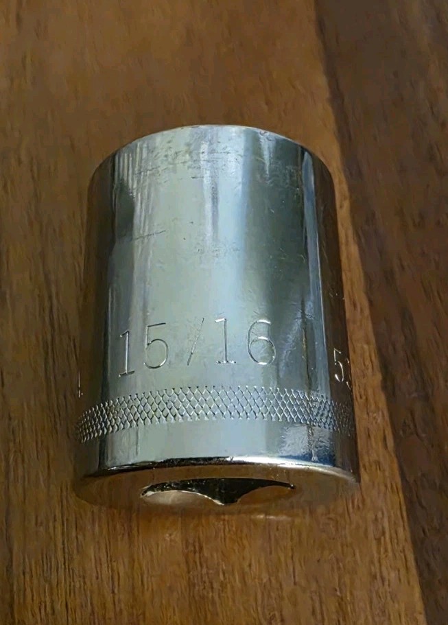 Easco USA 15/16″ Socket 12 Point 1/2″ Drive 53 3130
