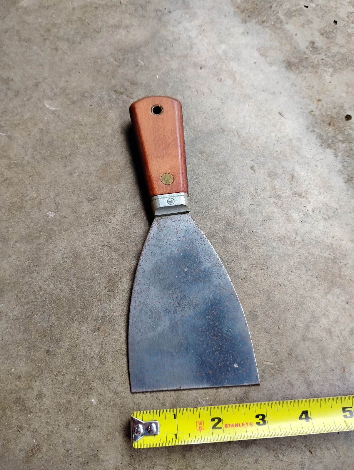 Red Devil 3″ Stiff Putty Knife Scraper Angled Blade Wood Handle Brass Pin USA
