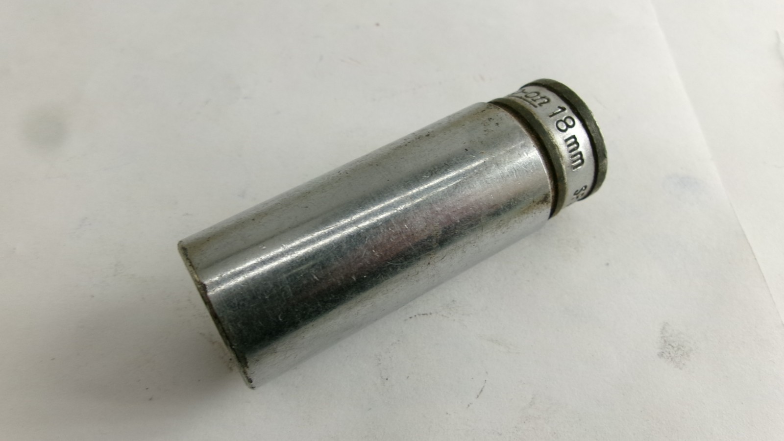 Snap-on tools 3/8″ drive 18mm metric 6 point Deep Socket SFSM18 Nice!