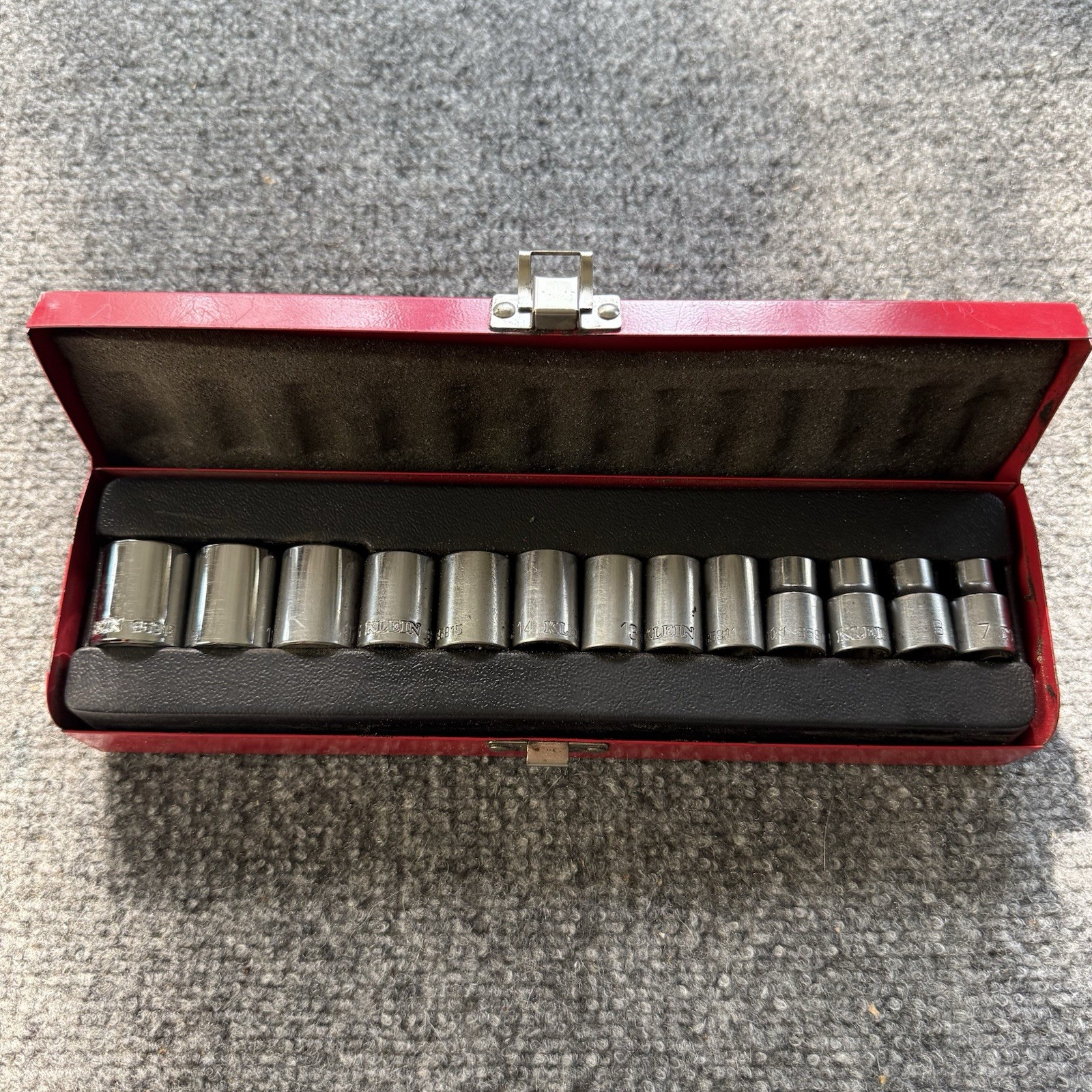 VTG Klein Tools 3/8 Drive Metric Socket Set 13-Piece 6-Point 7mm-19mm Metal Case