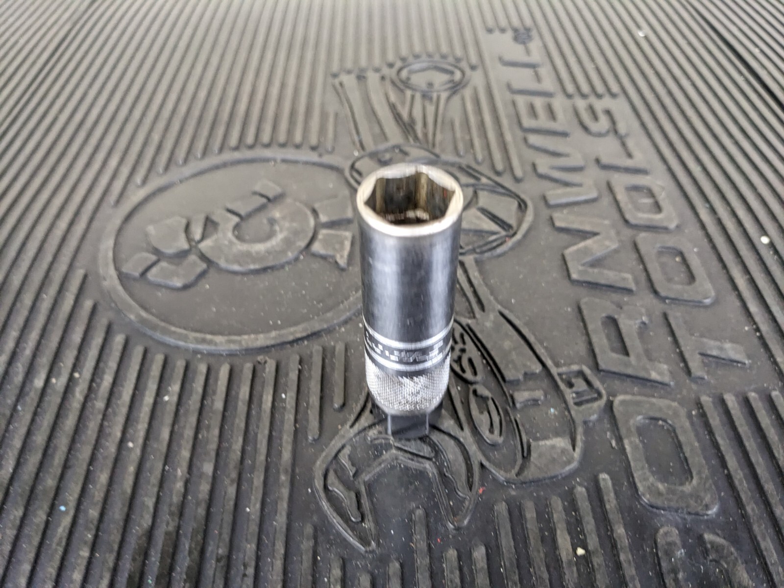 #bg275 Snap On Tools 3/8″ Drive 5/8″ Retention Spark Plug Socket S9706KR