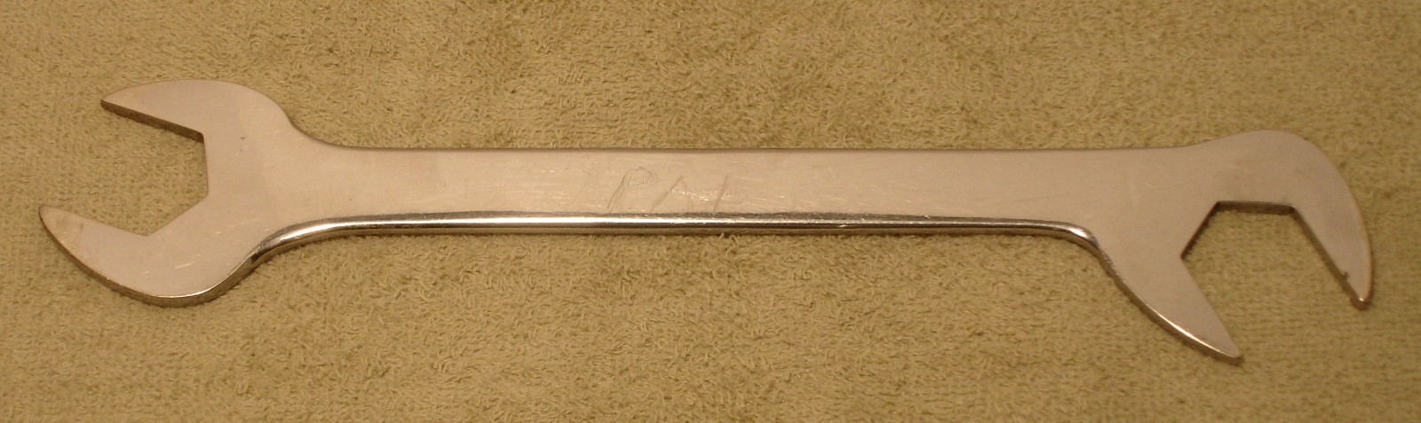 Matco SPW143 * 1″ 4-way angle head thin specialty wrench for tight clearances