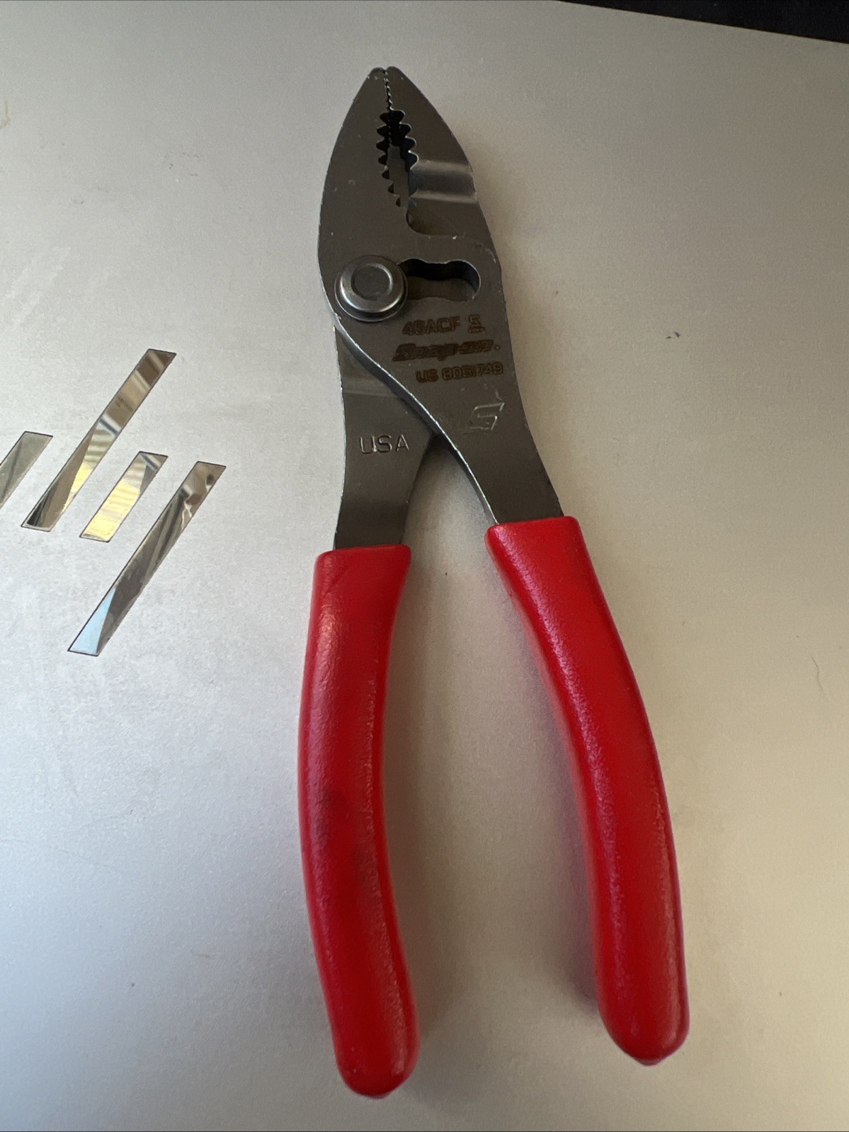 Snap on Tools USA NEW RED Soft Grip 6″ Slip Joint Pliers 46acf🔥