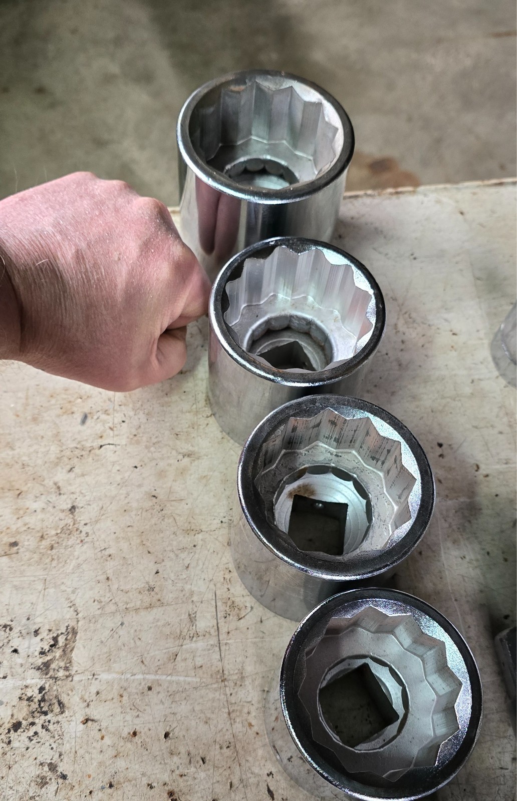 Armstrong 21-piece 1″ drive socket set Excellent Condition