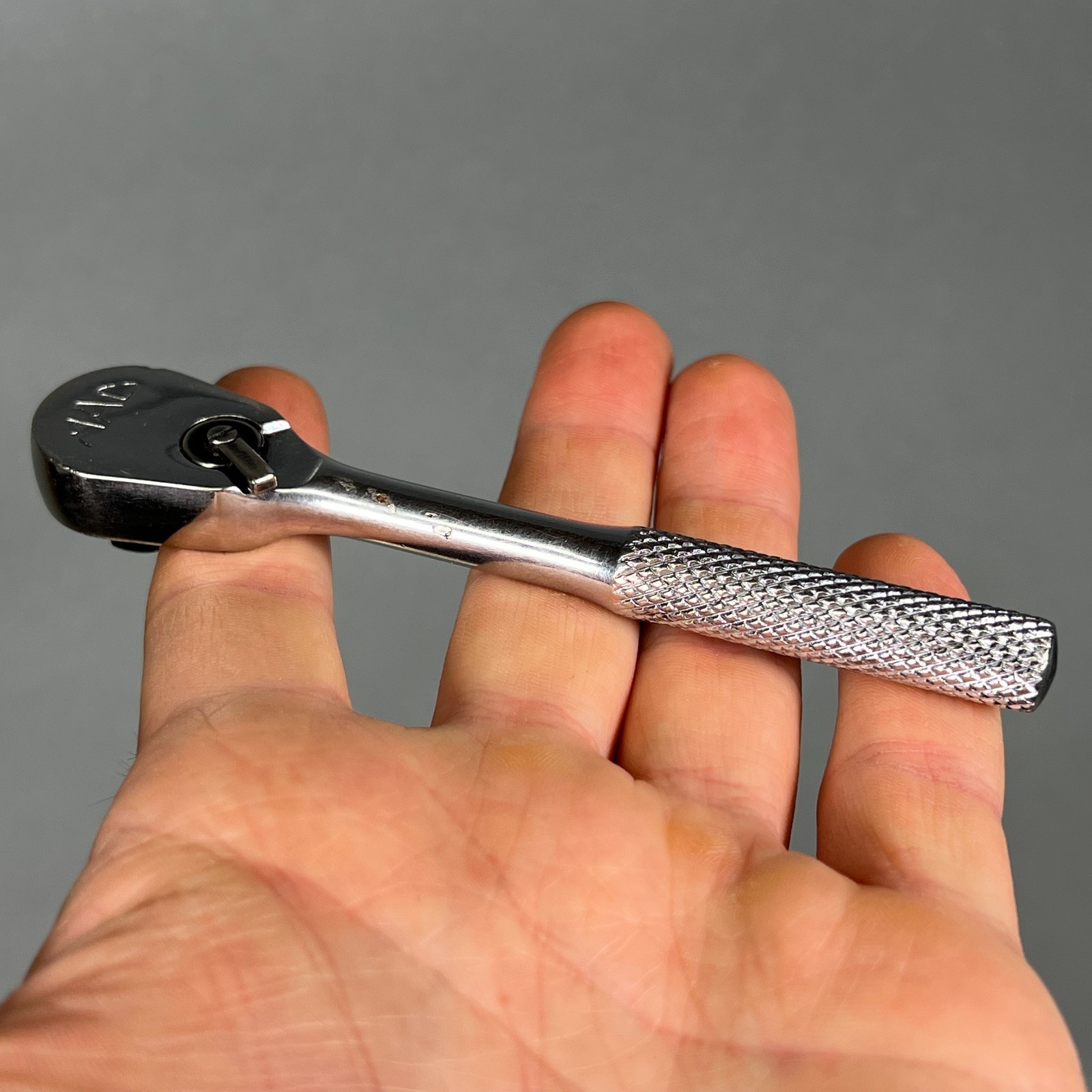 MAC Tools MR5 Knurled 5in. 1/4in. Drive Pear-Head Ratchet WORKS