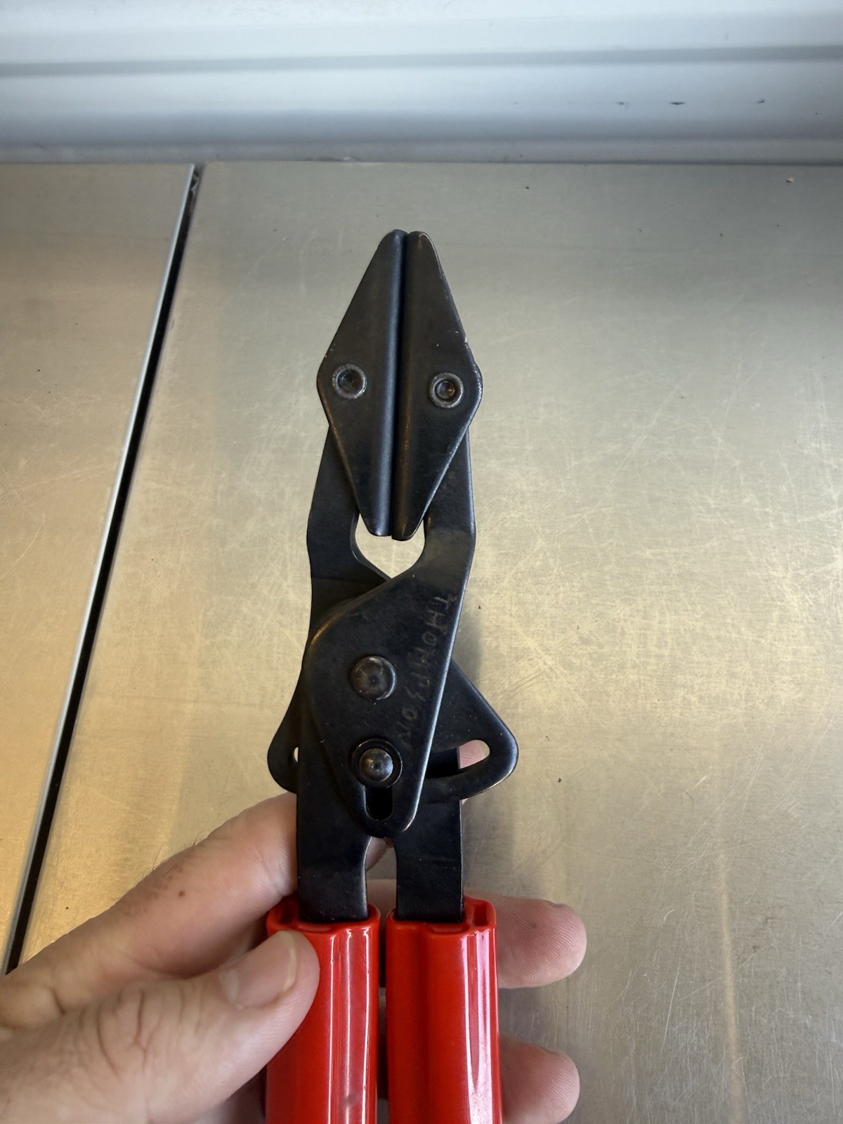 Blue-Point Tools PHP1 9-1/4″ Swivel Jaw Hose Clamp Plier with Red Handle