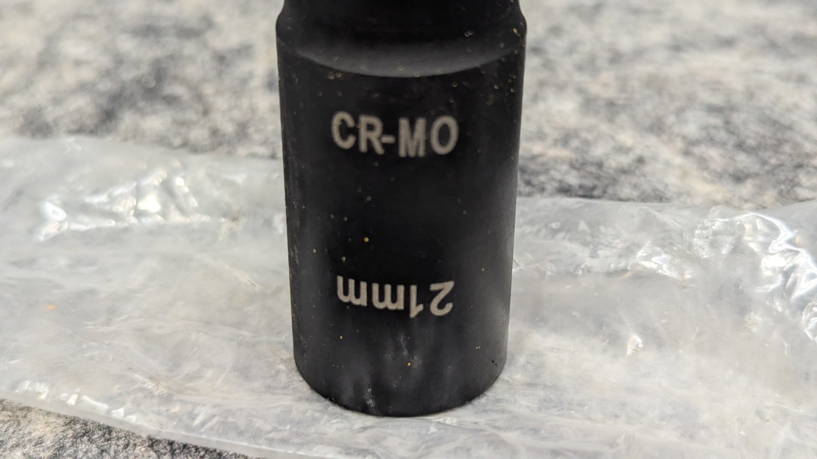 Specialty Products 1/2″ Square Drive Flip Socket w/ 19mm & 21mm Openings 79240