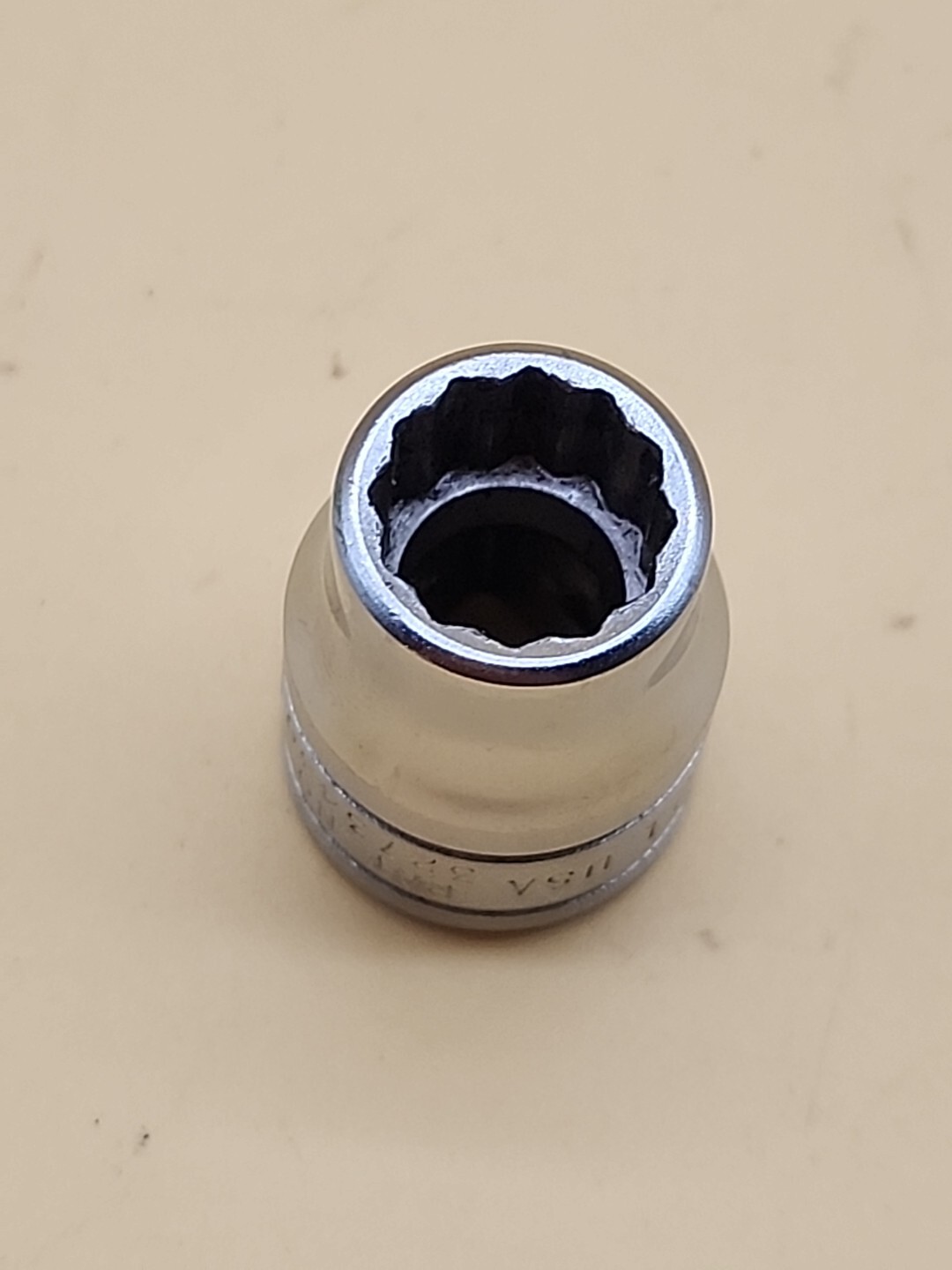 Snap-on Tools F121 3/8″- 3/8″ Drive 12pt. Chrome Socket USA
