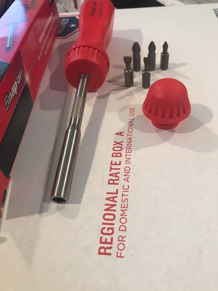 Snap On ssdmr4br red ratcheting screwdriver with 5 bits