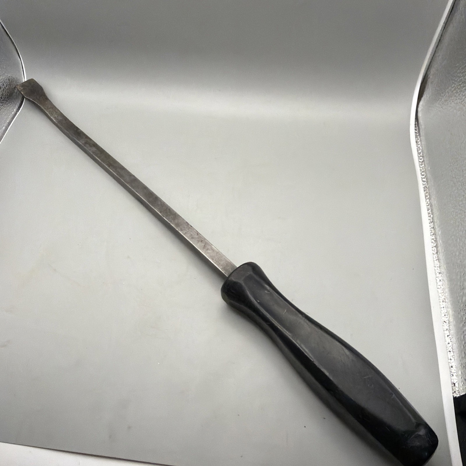 Snap On Tools SPB18 Black 18″ Pry Bar Hard Handle Made in USA