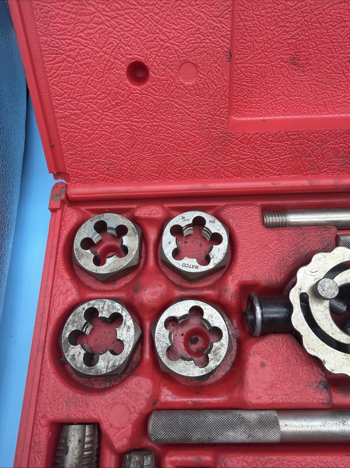Matco 25 Piece Tap & Die Set SAE 9/16 To 1” Coarse & Fine Tool Set Threading Set