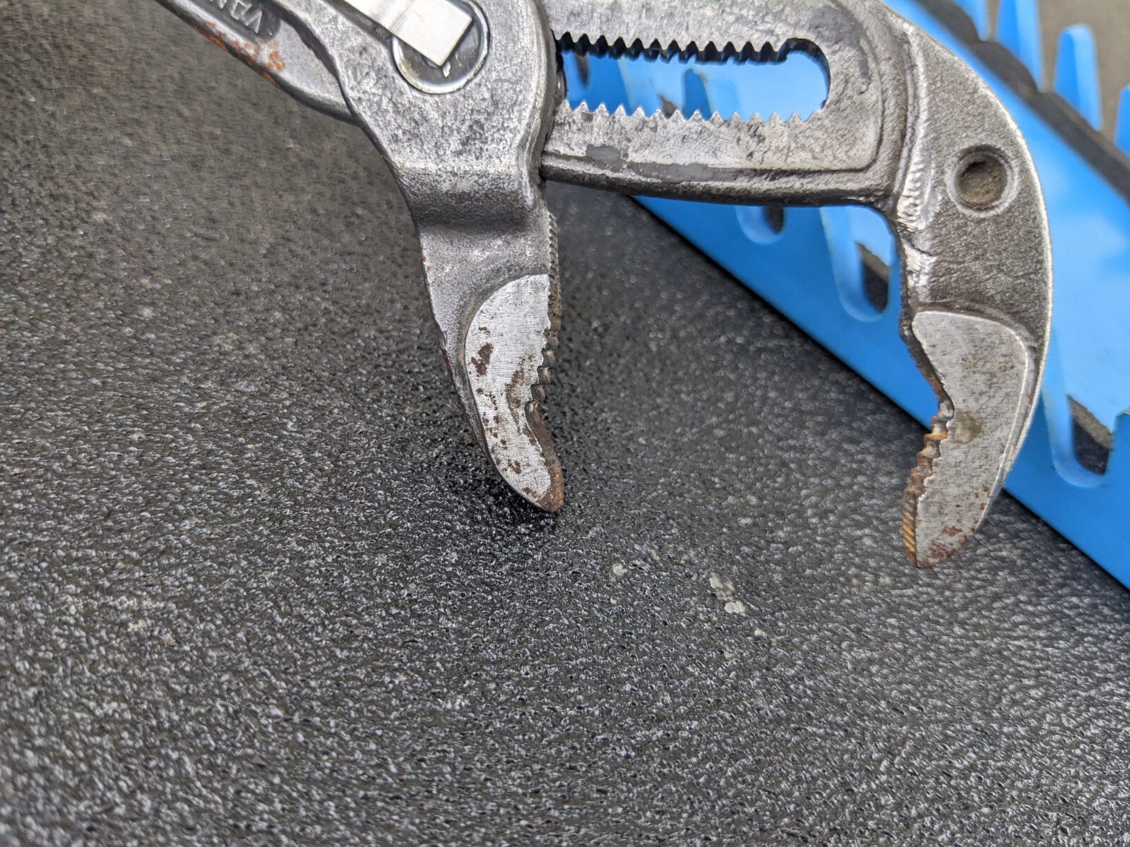 #bj076 Mac Tools P10C Knipex Cobra Self-Gripping 10in Pliers