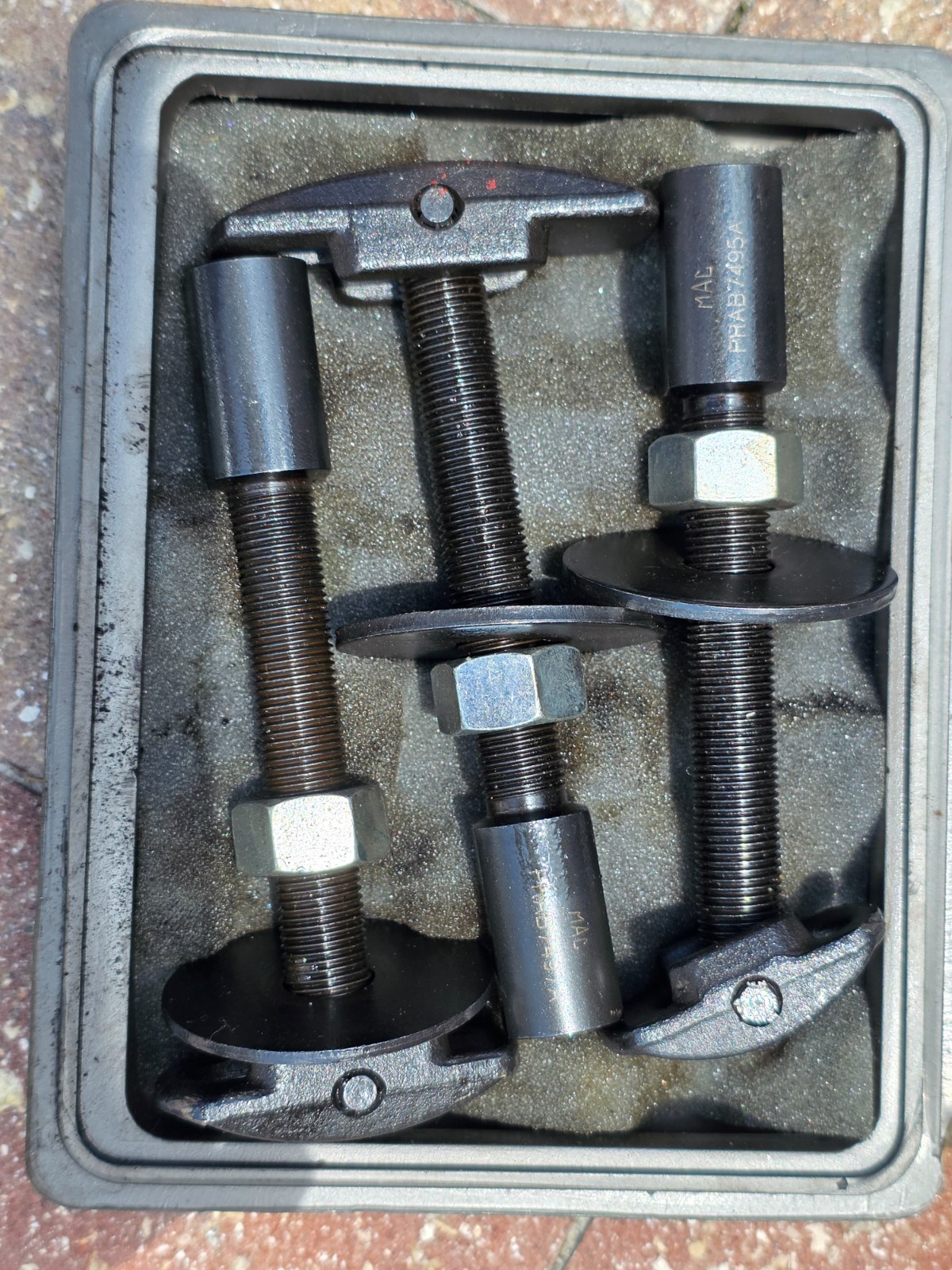 Mac Tools Rear Axle Bearing Puller Set PRAB7494B
