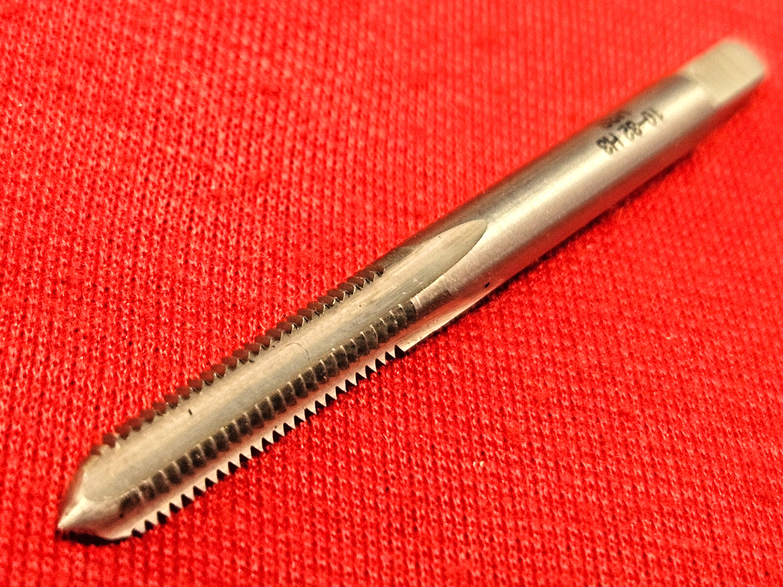 10-32 NF Bottom Tap 4 Flute USA Hanson Irwin Model 1231 ZR Carbon Steel 2B