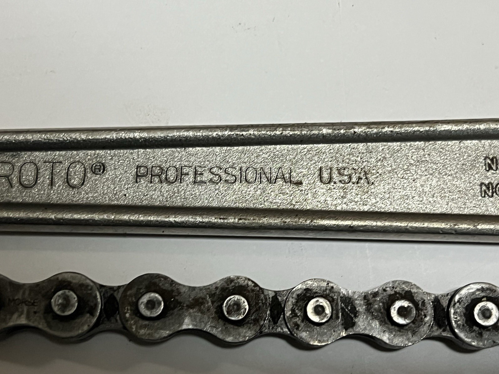 Proto 801 Chain Pipe Wrench 12″ Long with 16″ Chain Made in USA 5″ Diameter