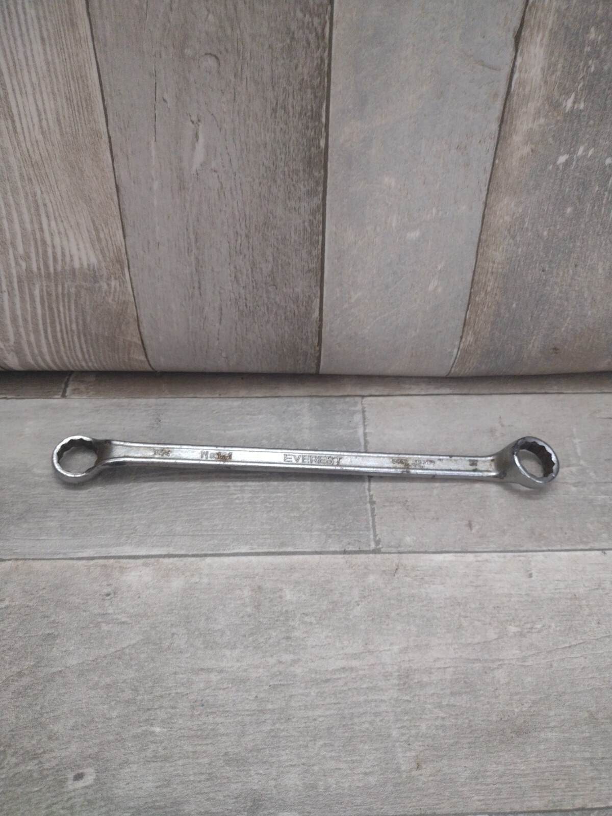 Everest 3/4″ x 25/32″ Offset Box End Wrench 12 Point SAE No.121