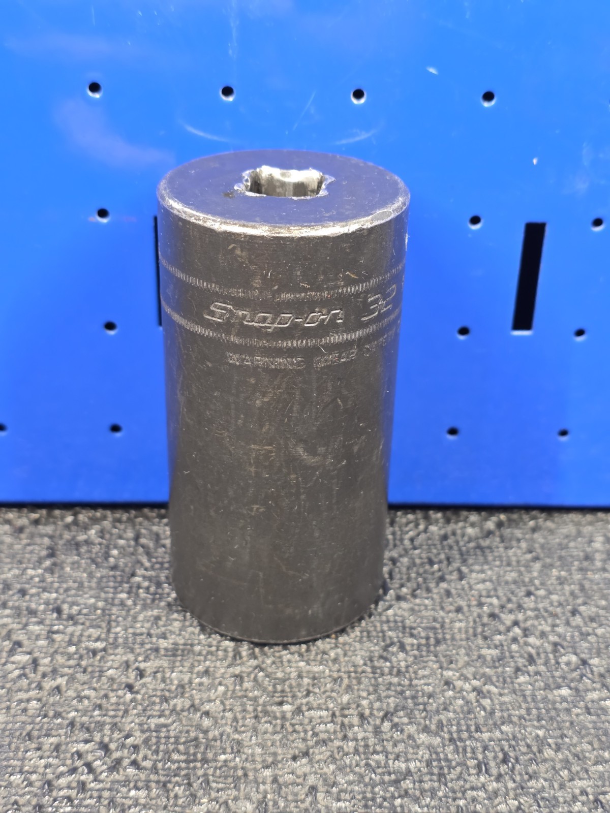 Snap-on Tools SIMM320 32mm 1/2″ Drive Metric DEEP 6-Point Impact Socket USA