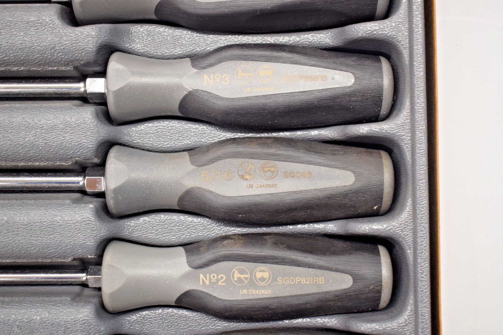 Snap On Tools SGDX120BDT 12pc DARK TITANIUM Soft Grip Screwdriver Set +Tray USED