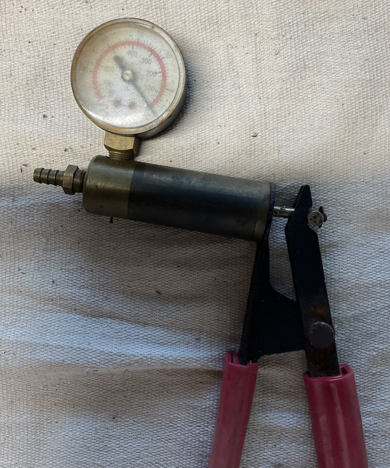 U S GENERAL-handheld Vac Pump