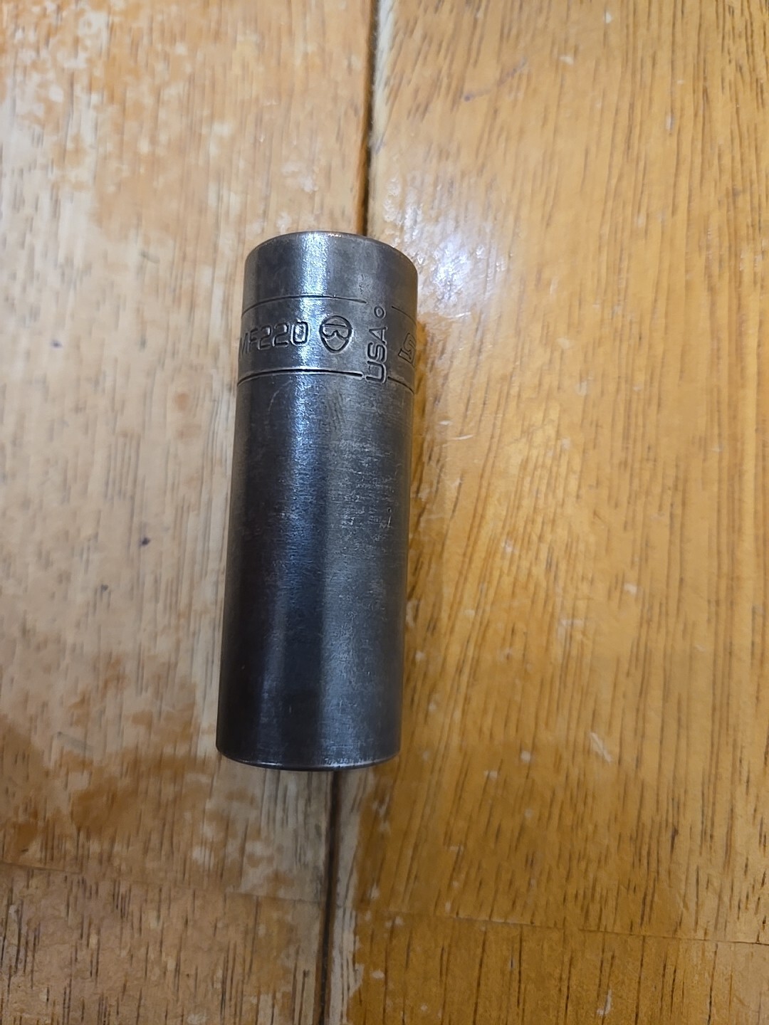Snap On 3/8″ Drive 11/16″ 6PT Deep Impact Socket SIMF220