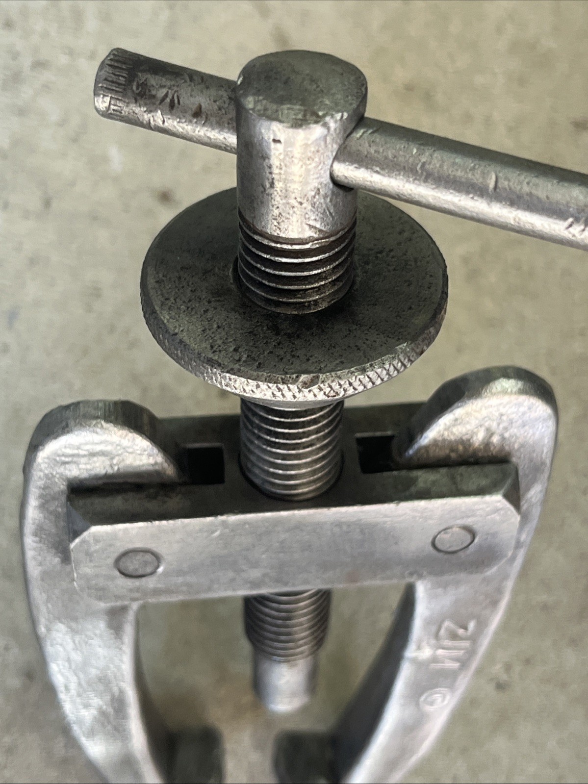 ZIM NO. 606 Bearing Gear Terminal Puller-2 Jaws-Heavy duty 4”