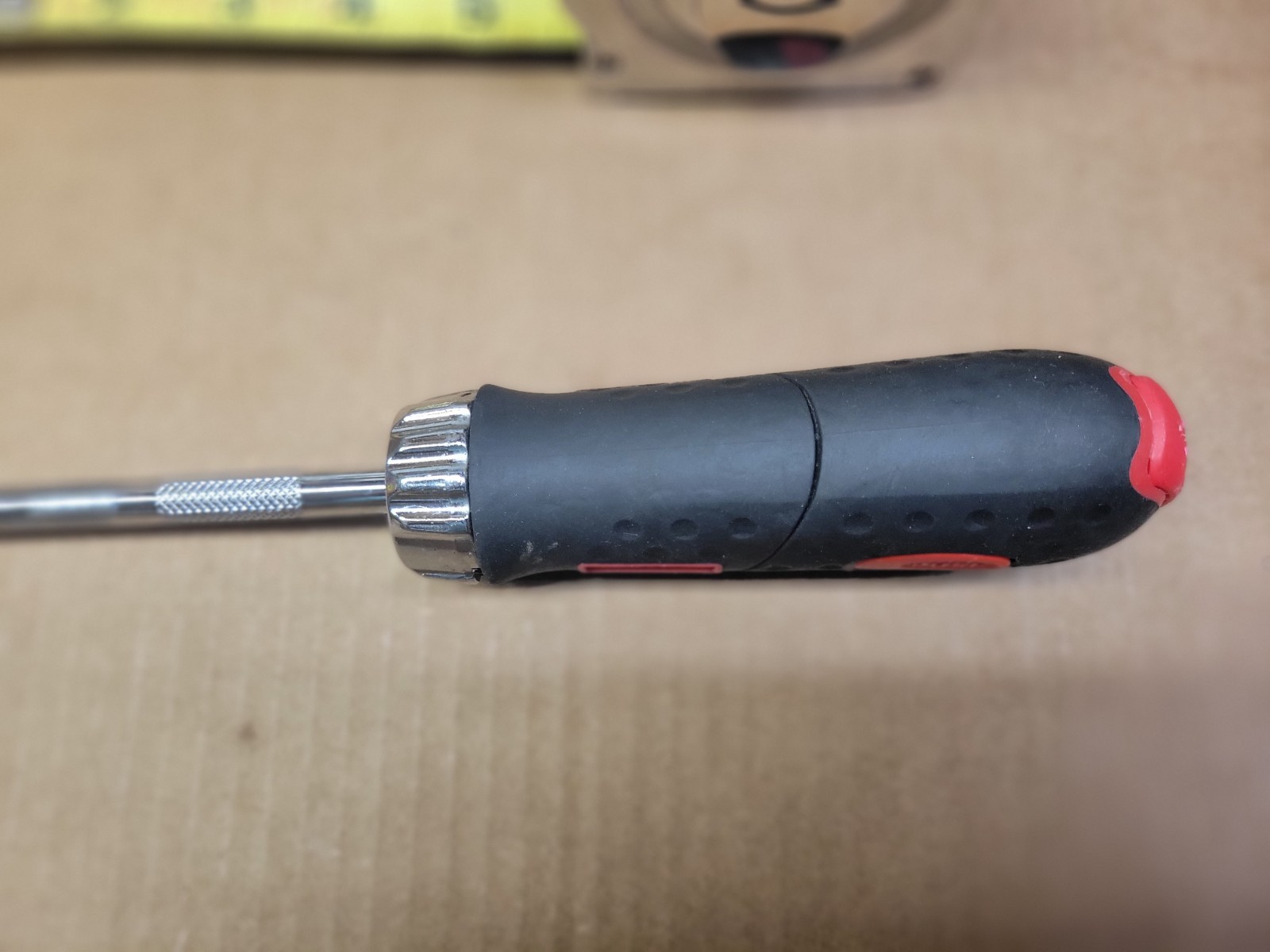 Black Hawk Pistol Grip Ratcheting Magnetic Tip Screwdriver w/ 6 bits No 9000R-2