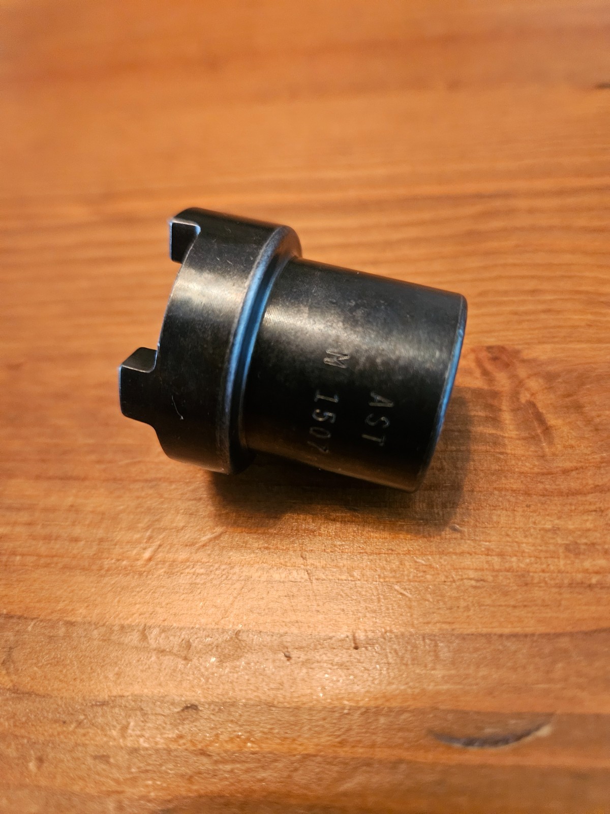Mercedes special slot nut tool 111589000700