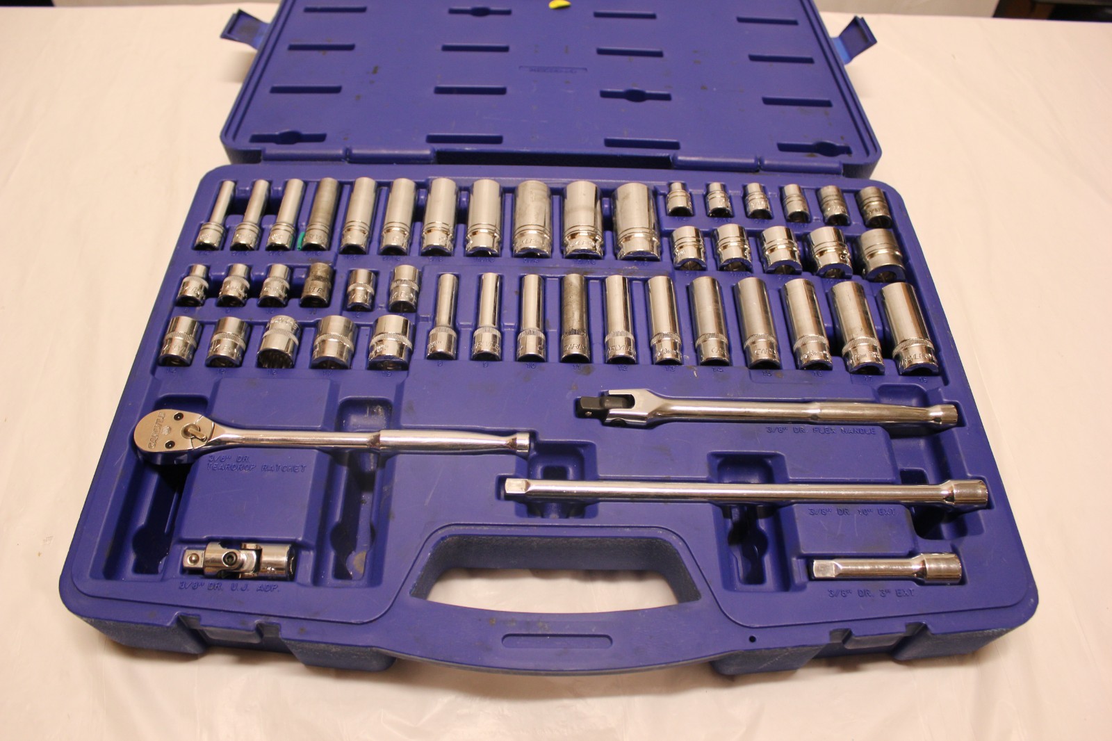 Napa Carlyle Tools Socket Set 3/8″ DR. SAE and Metric 49 Pc Set MSS3849 C2