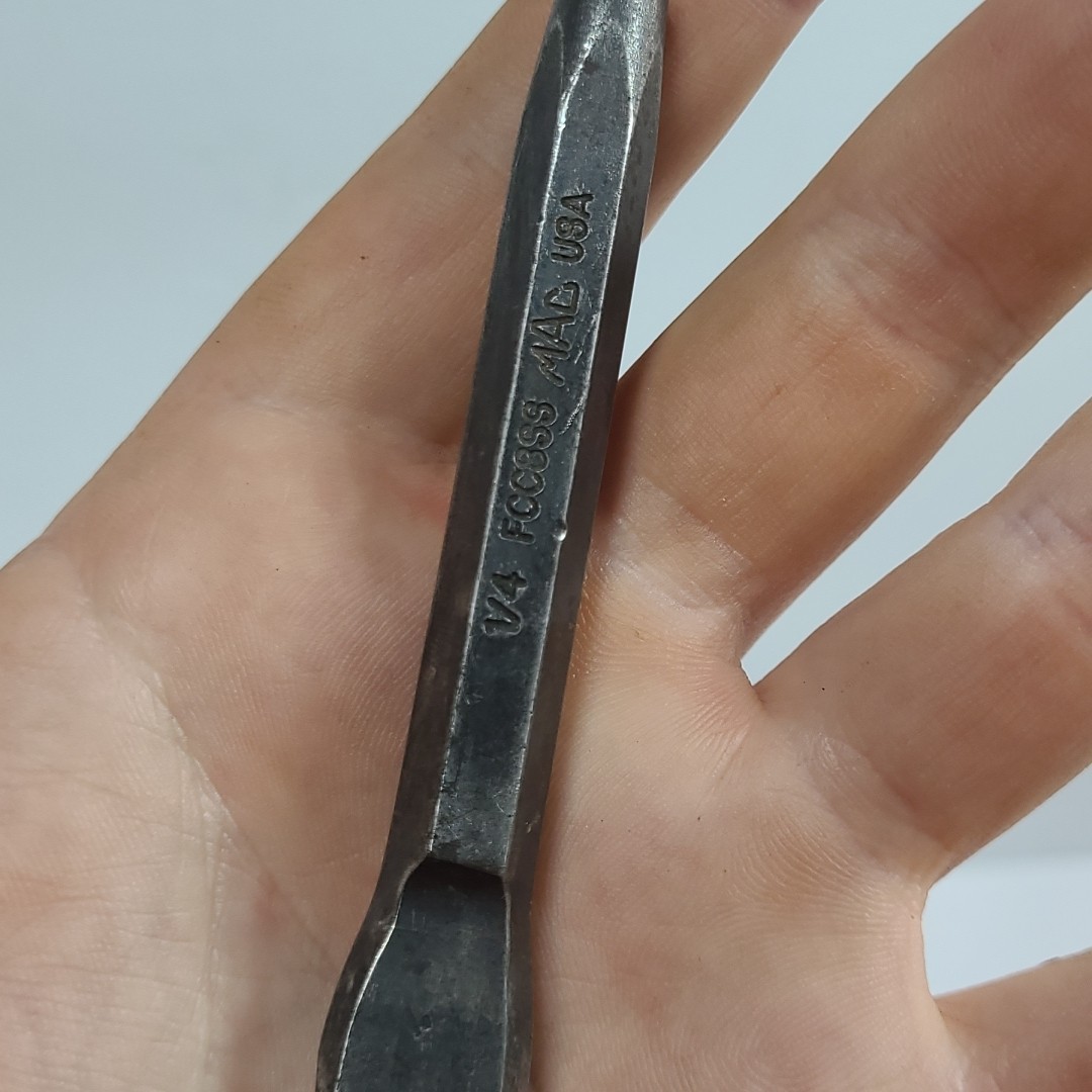 Mac Tools FCC8SS 1/4″ x 5″ Gouge Point Chisel USA