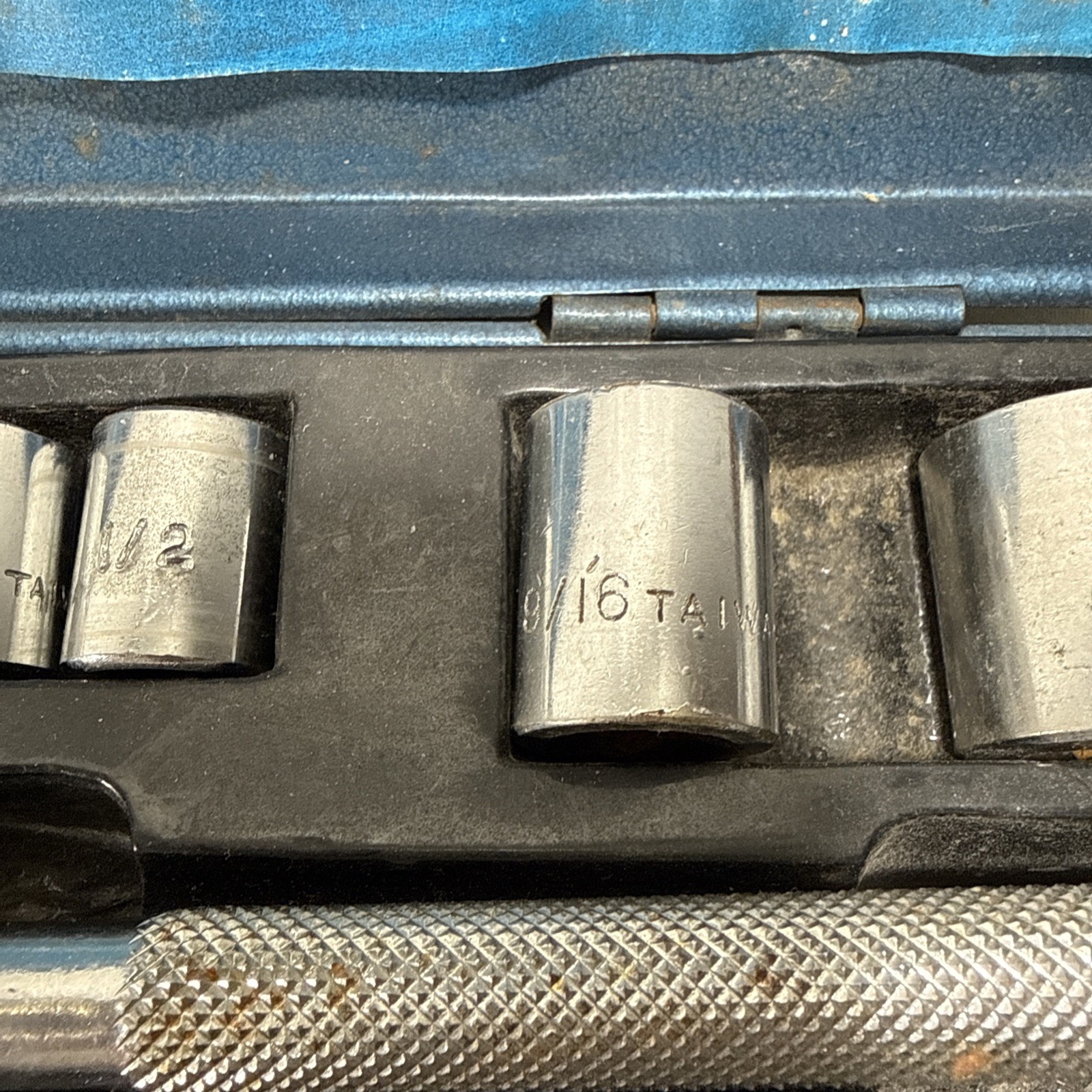 Vintage Blue Metal Case Combination Ratchet Socket Set 19 SAE 13 Metric *Read*