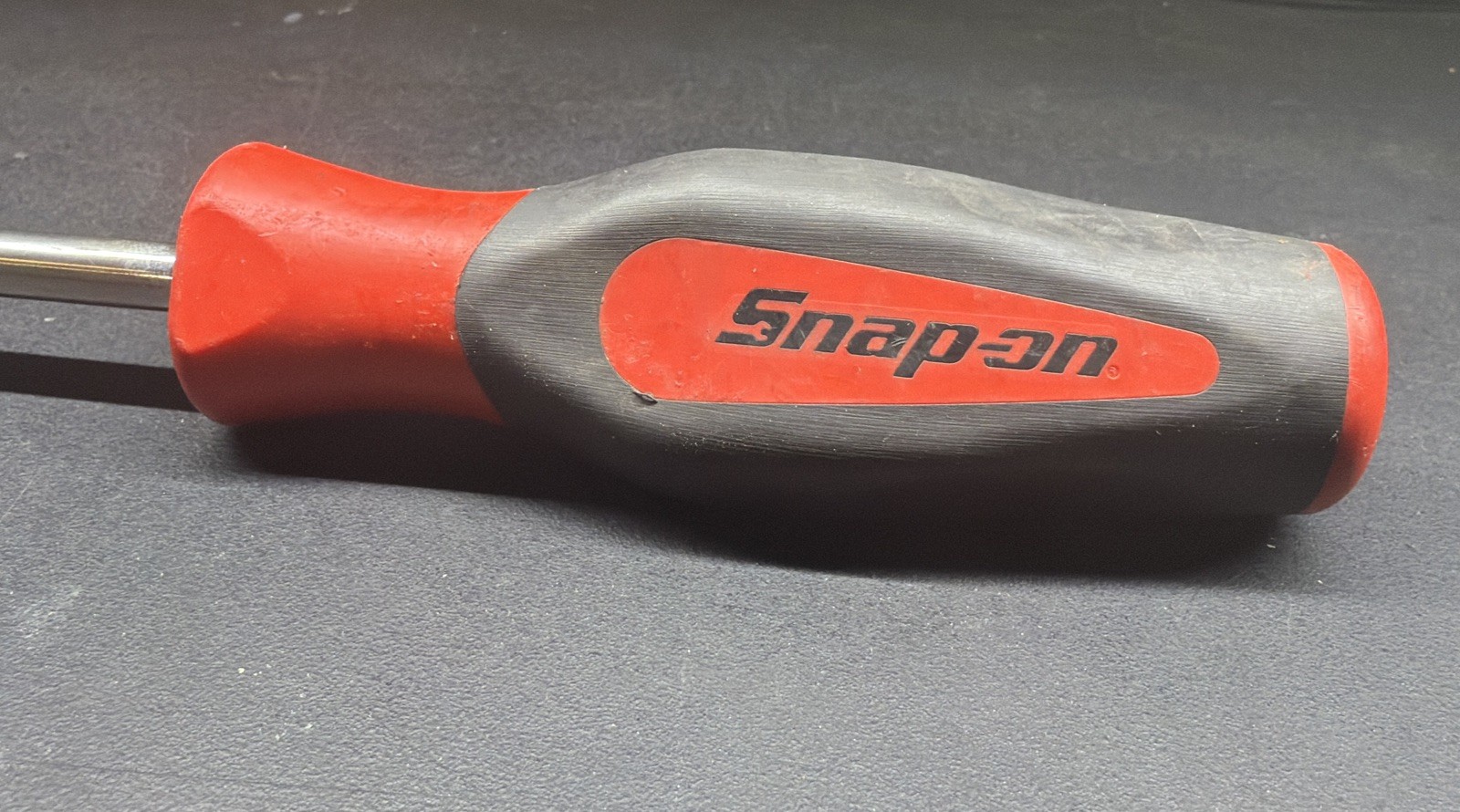 Snap-on Tools USA RED 1/4″ Drive Soft Grip Standard Shank Driver SGT4B