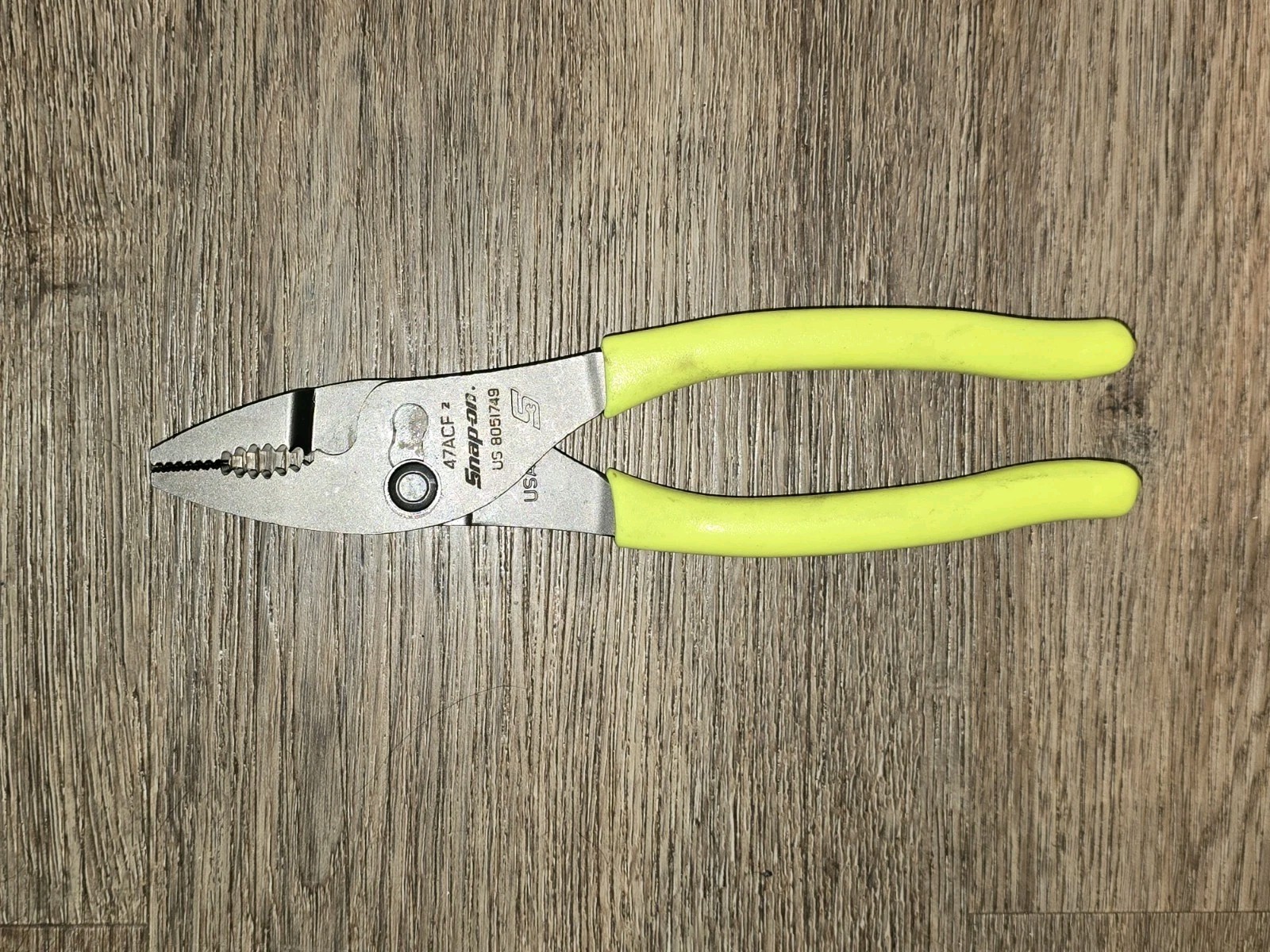 Snap On 137ACF 8″ HEAVY-DUTY Talon Grip combination slip joint pliers YELLOW