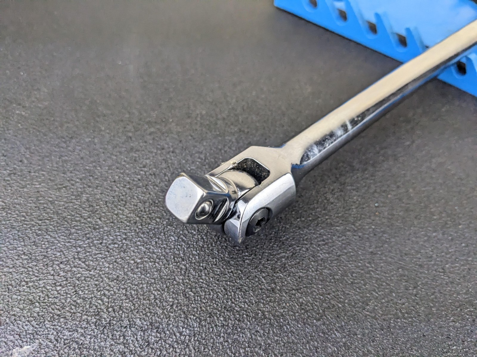 #bo673 Snap On Tools SHBB24 1/2″ Drive 24″ Soft Grip Handle Breaker Bar RED