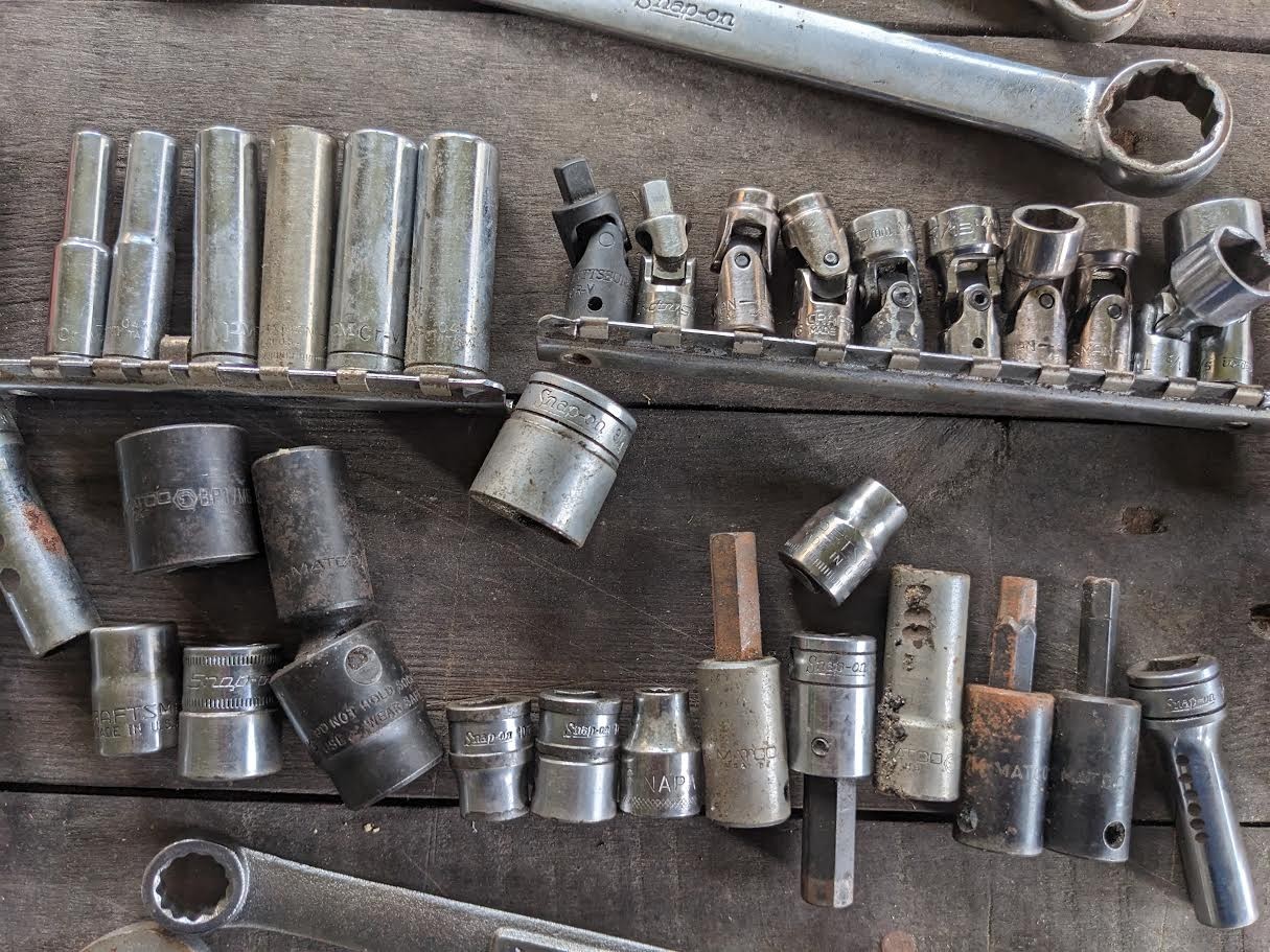 Snap on, Matco, MAC, etc. mixed lot of various swivel/sockets and sizes-Trays