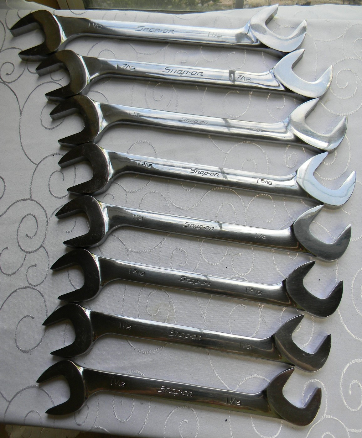SNAP-ON 8PC SAE FOUR-WAY ANGLE HEAD OPEN-END WRENCH SET 1-1/16-1-1/2″ VS24-VS48B