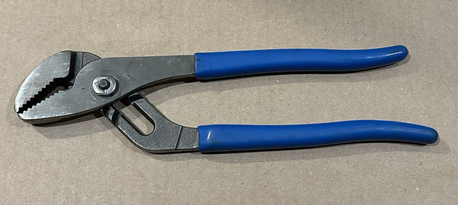NOS. Brand New Blue-Point 10″ Adjustable Joint Pliers BDGAWP100