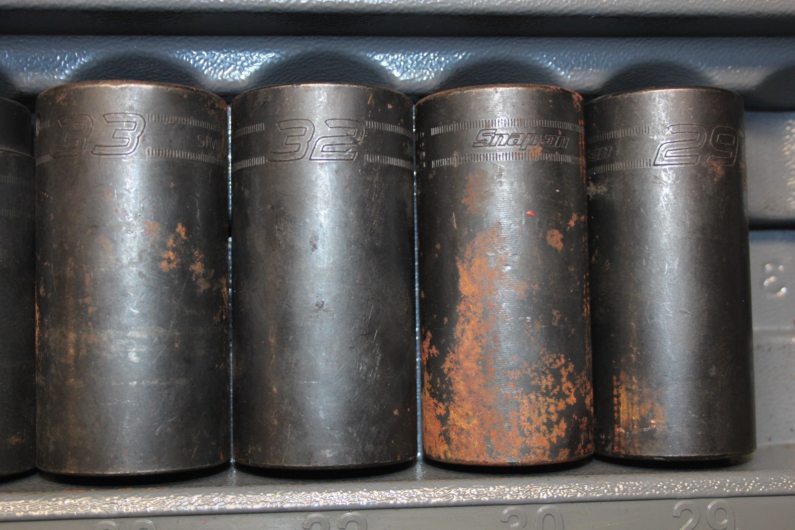 SNAP-ON TOOLS 8 pc 1/2″ Drive 6-Point Metric Deep Impact Socket Set 26 & 29-36MM