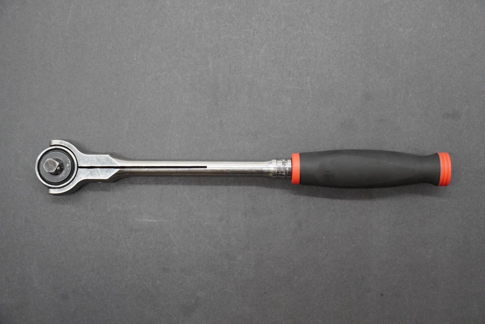 Snap On Ratchet 3/8” Drive Round Head Swivel Soft Grip Handle ( Red ) FHNF100