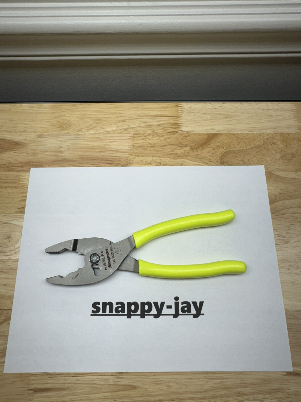Snap-on Tools USA NEW STYLE HI-VIZ 8″ Soft Grip FlankJaw Pliers HJ47ACFHV
