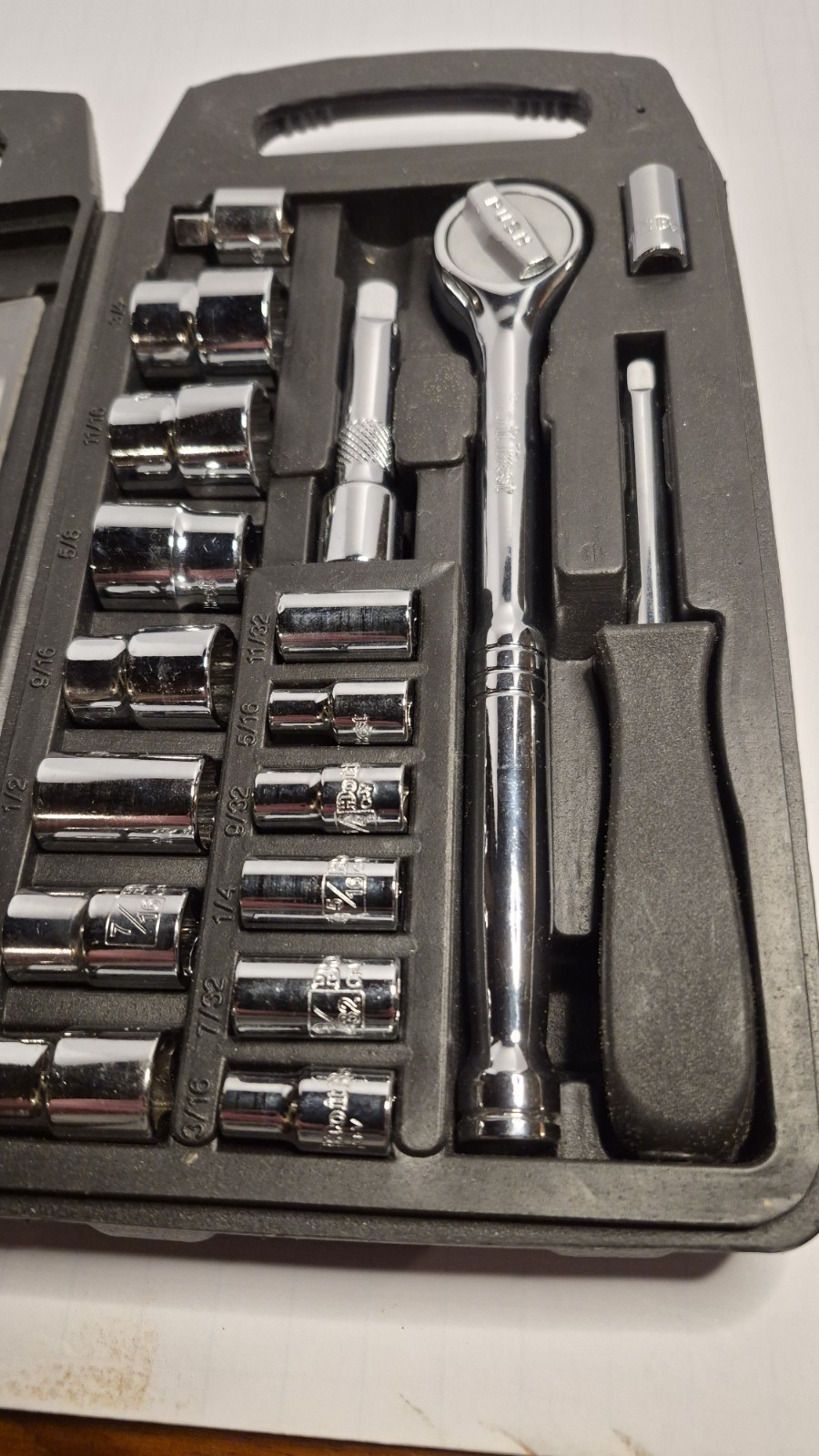 Vintage Do It Best 24 Piece 3/8 Drive SAE Socket Wrench Set 328545 Chrome…