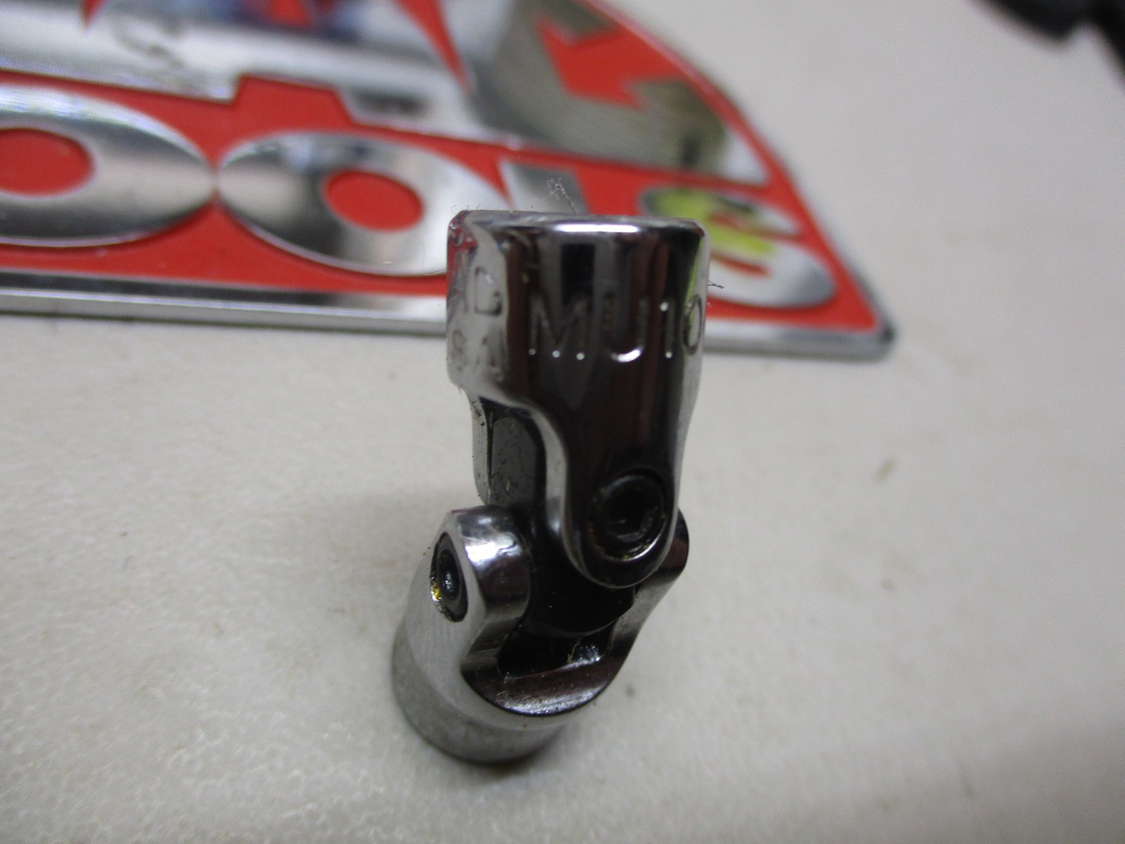 NEW, MAC TOOLS 1/4 DR. ( 5/16 IN. ) CHROME UNIVERSAL , PART #MU106R