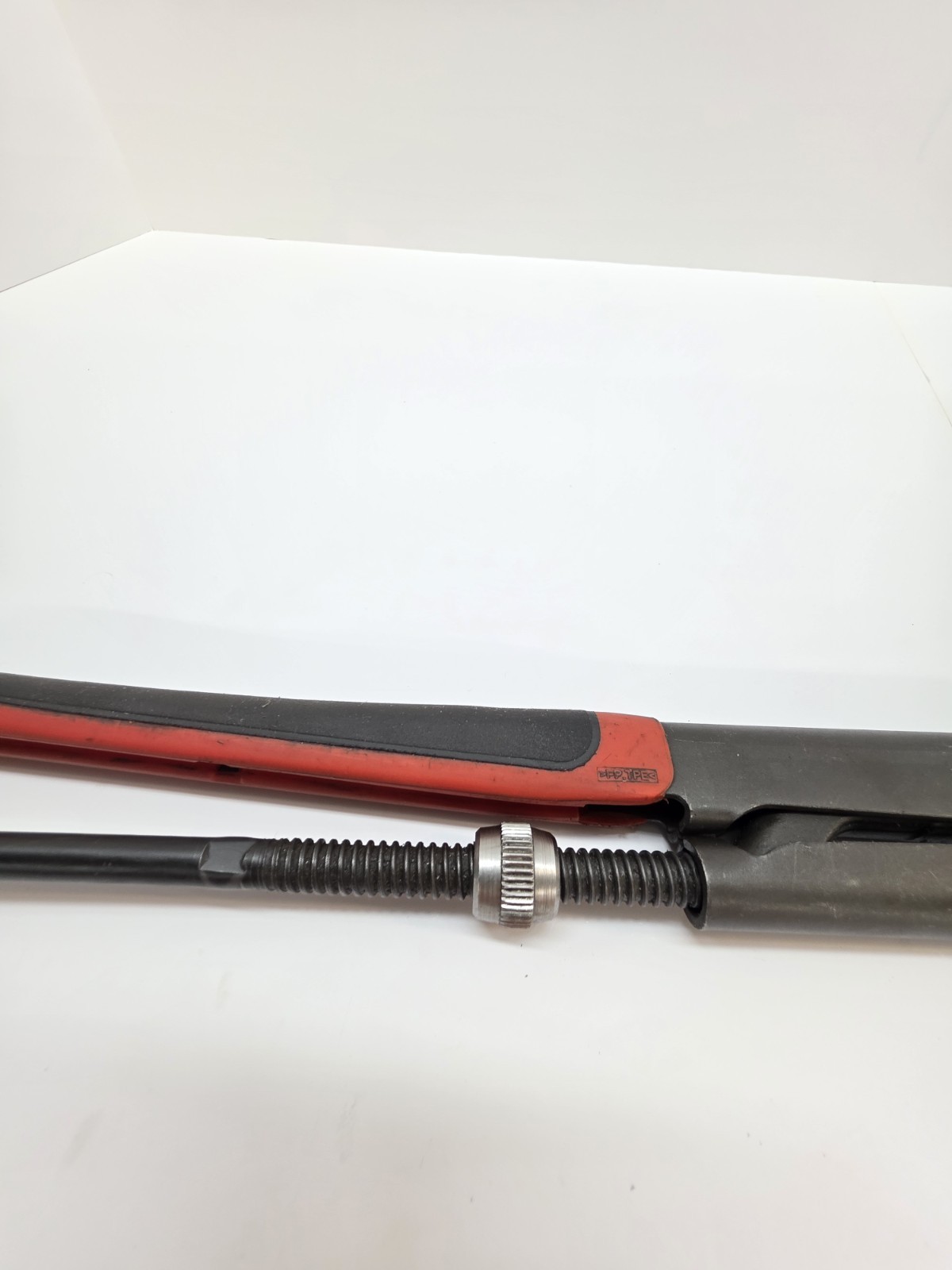 Snap On Tools PWZ2 17″ Red Black Soft Grip Handle Pliers Wrench FREE SHIPPING