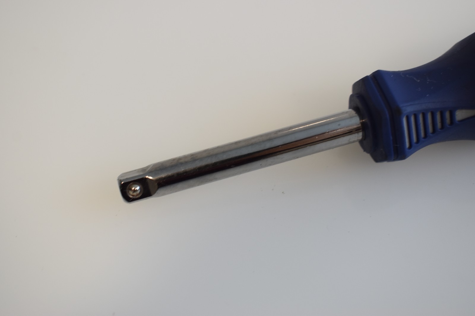 Blue Point Tools BLPCGHD146 1/4″ Drive Spinner Nut Driver Blue Soft Grip Handle