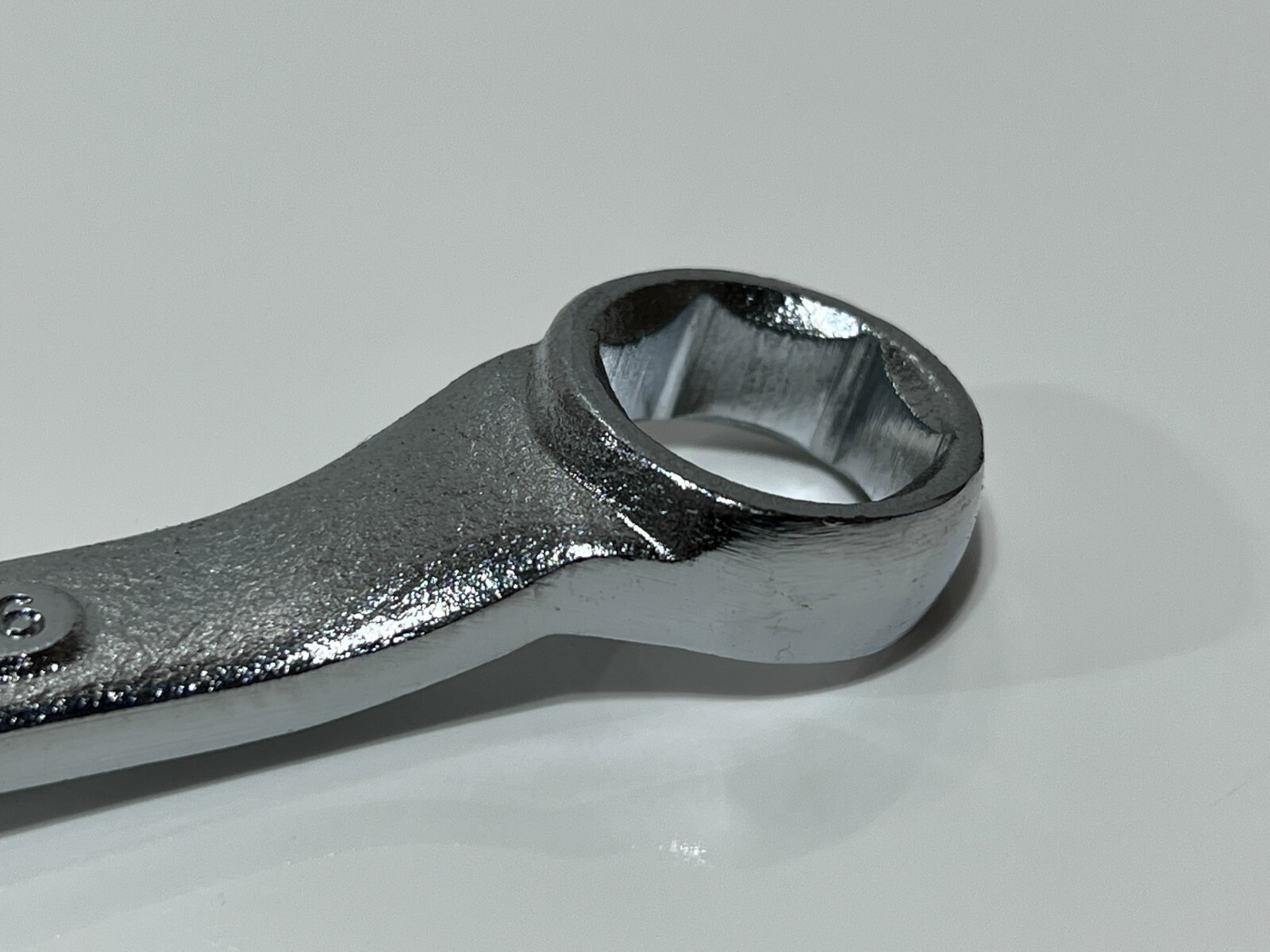 SK Tools USA 5/8″ x 11/16″ SAE Short Box End Wrench – 6 Point – M-2022 – NEW