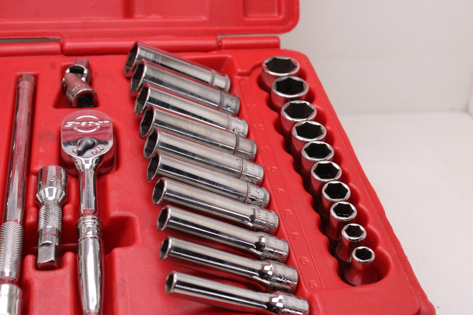 Snap-on 144TMPB 44 Piece 1/4″ Drive 6-Point Metric/ SAE General Service Set USA