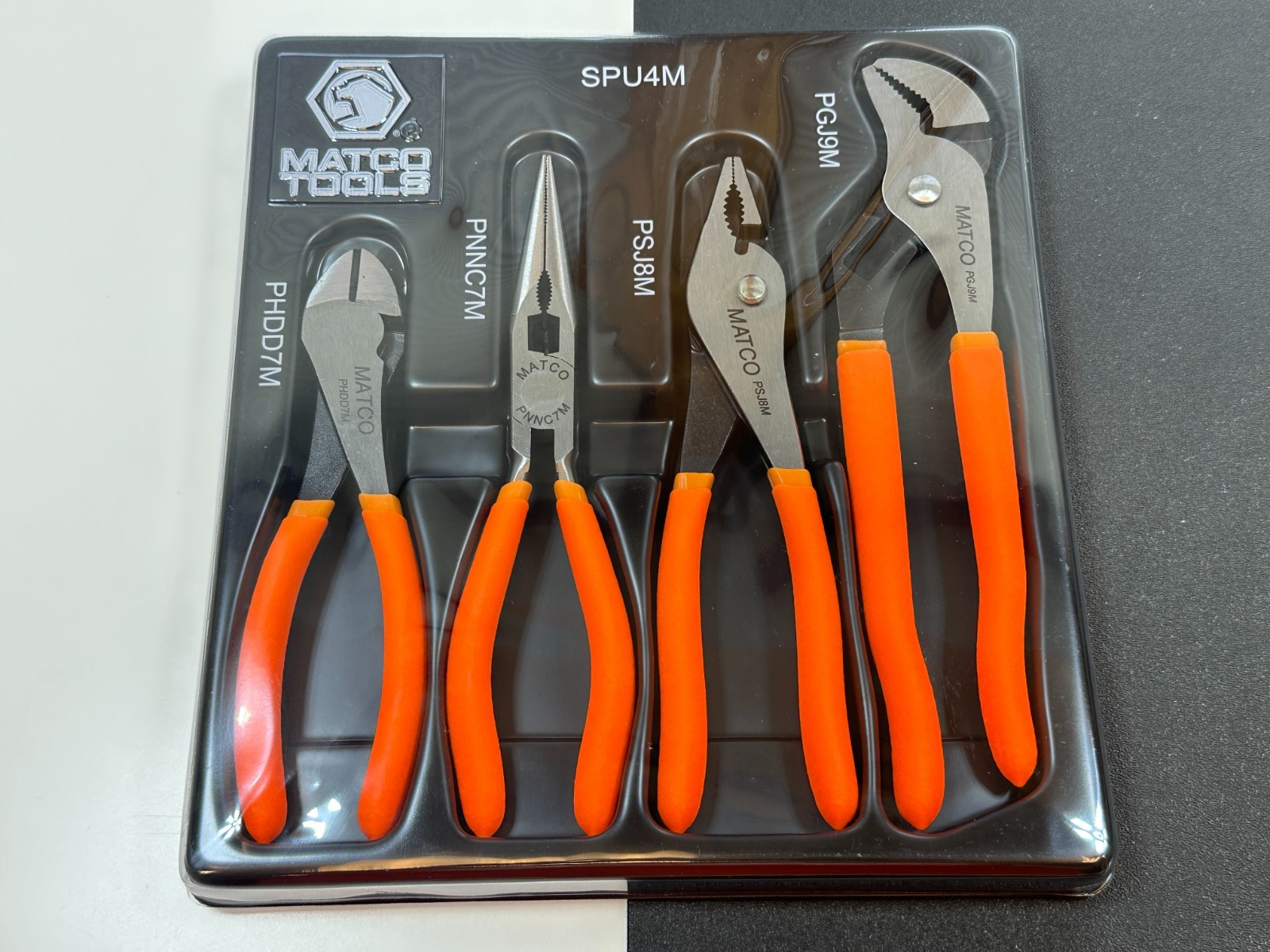 NEW Matco Tools SPU4M 4pc Universal ORANGE GRIP Pliers Set w/ Tray, Sealed NOS